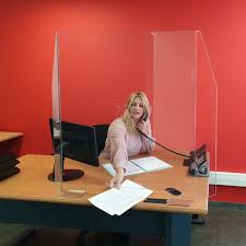 Comment faire une protection en plexiglas ?